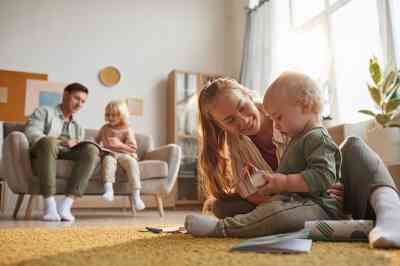 Familie - © AnnaStills  - Adobe Stock.com